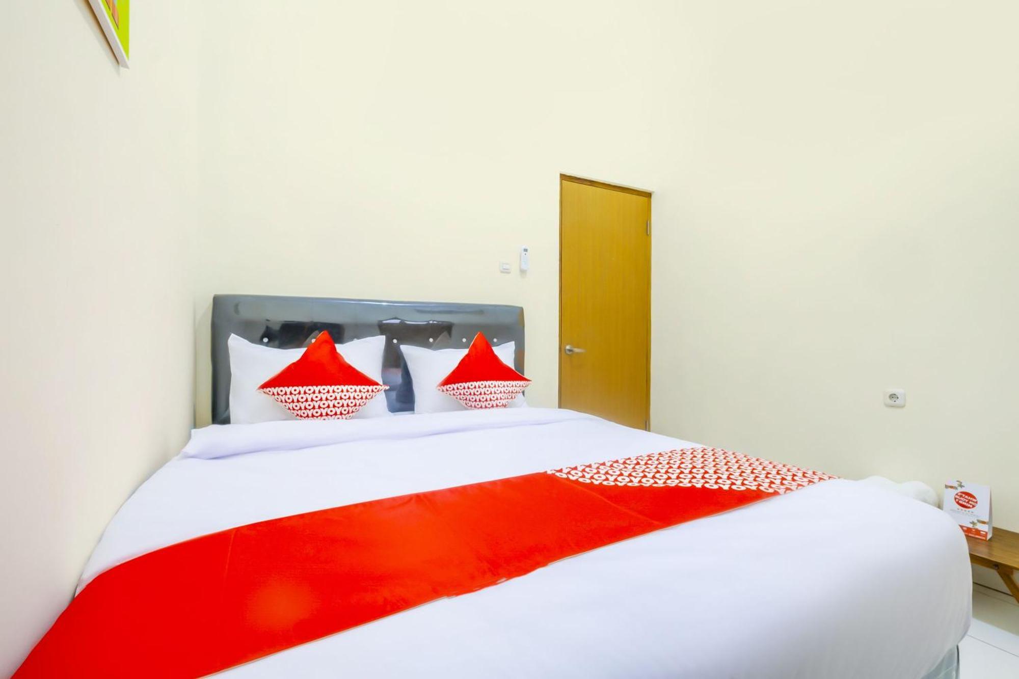 Hotel O Syariah Tasikmalaya Near Universitas Siliwangi Formerly Siliwangi Guest House Экстерьер фото